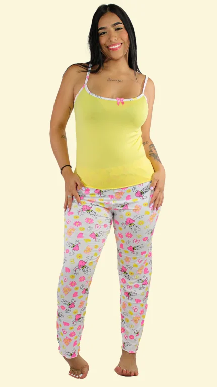 Pijama de mujer en pantalón con blusa amarilla